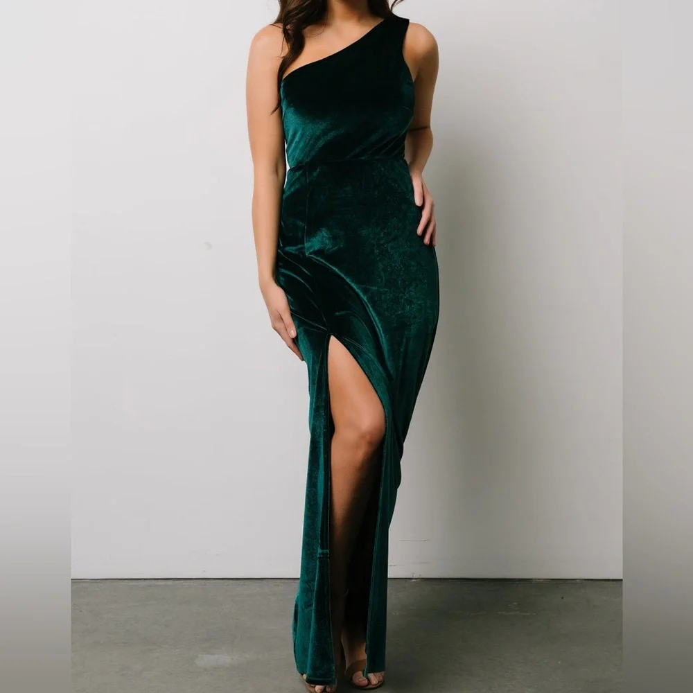 (Emerald Green) Tatiana Velvet One Shoulder Maxi Dress - Picture 9 of 13